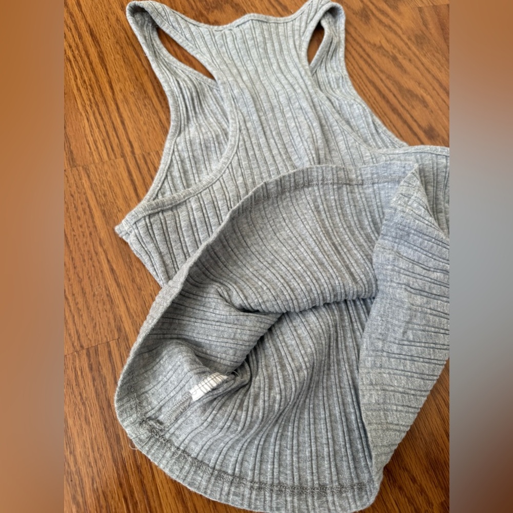 🩶 Better Be Gray Ribbed Racerback Cropped Tank Top - Large - Picture 6 of 6
